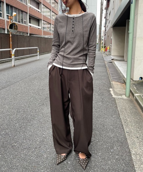 レイヤードライクヘンリーネックリブトップス（Tシャツ/カットソー