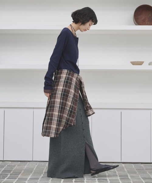 AIC.(エーアイシー)の「レイヤードライクヘンリーネックリブトップス(Tシャツ/カットソー・レディース・ブラック/チャコールグレー/ベージュ/ブラウン/ネイビー・FREE)」の22枚目の写真