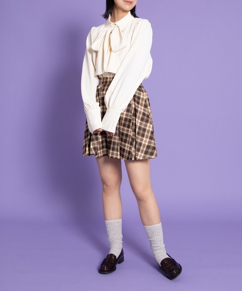 PUNYUS(プニュズ)の「リボン付きブラウス(シャツ/ブラウス・レディース・ネイビー/ホワイト/レッド・1/2/3/4)」の9枚目の写真