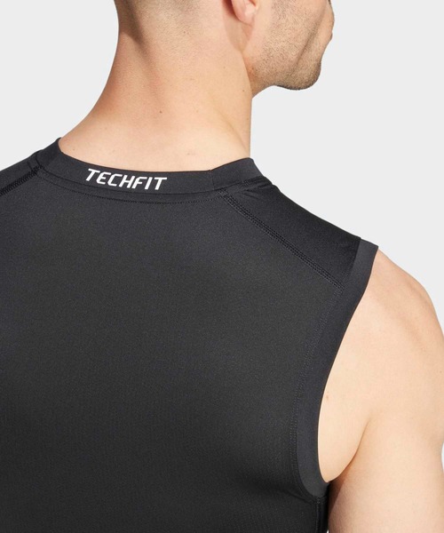 adidas（アディダス）の「テックフィット コンプレッション トレーニング ノースリーブTシャツ / アディダス adidas（タンクトップ・メンズ・ブラック・XX-LARGE/3XL/LARGE/MEDIUM/SMALL/X-LARGE/X-SMALL）」の5枚目の写真