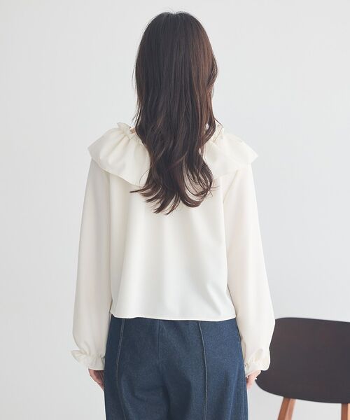 earth music&ecology（アースミュージックアンドエコロジー）の「フリルオフショルブラウス（シャツ/ブラウス・レディース・アイボリー/ブラック/チェック・FREE）」の8枚目の写真