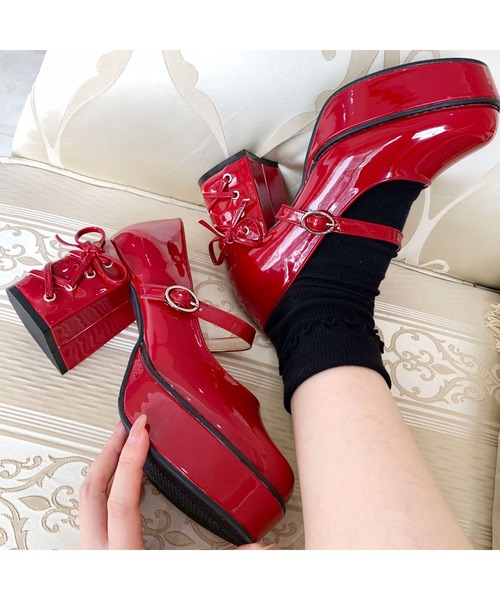 cs T&P(シーエスティーアンドピー)の「厚底ヒールレースアップパンプス(パンプス・レディース・ブラック系1/レッド系3/ホワイト系2・LL/L/M/S)」の11枚目の写真