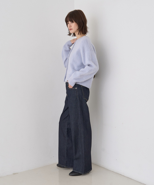 Rouge vif（ルージュヴィフ）の「フォックスウールクルーネッククルミ釦カーディガン（カーディガン/ボレロ・レディース・サックスブルー/ネイビー/ベージュ・フリー）」の15枚目の写真