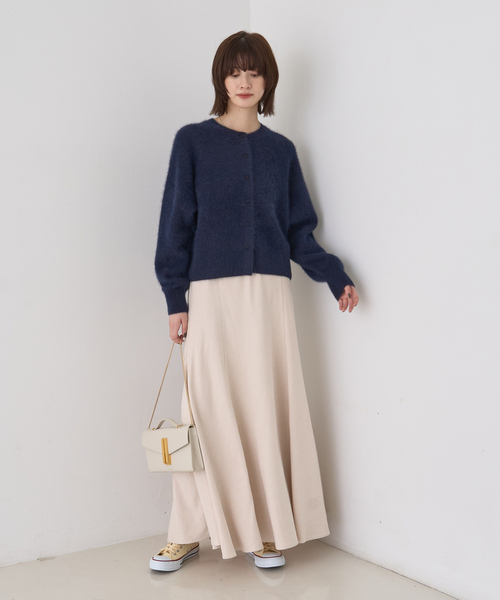 Rouge vif（ルージュヴィフ）の「フォックスウールクルーネッククルミ釦カーディガン（カーディガン/ボレロ・レディース・サックスブルー/ネイビー/ベージュ・フリー）」の16枚目の写真