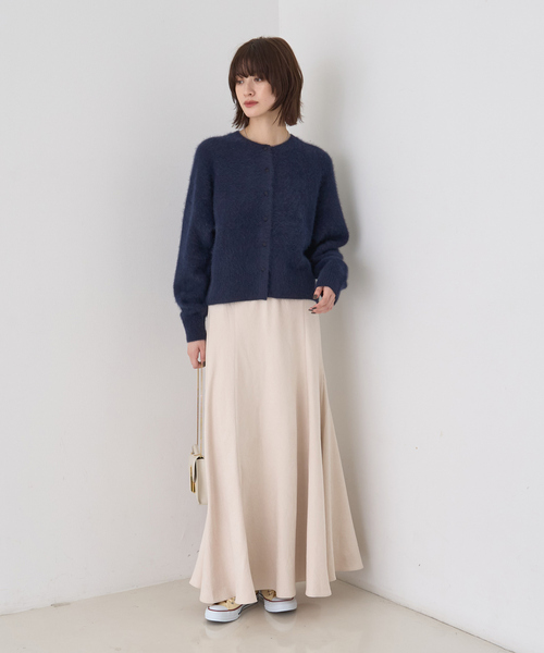 Rouge vif（ルージュヴィフ）の「フォックスウールクルーネッククルミ釦カーディガン（カーディガン/ボレロ・レディース・サックスブルー/ネイビー/ベージュ・フリー）」の17枚目の写真