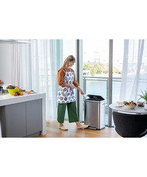 EKO（イーケーオー）の「EKO JAPAN エックスキューブ ステップビン ゴミ箱 / X-CUBE STEP BIN［45L］（ダストボックス）」