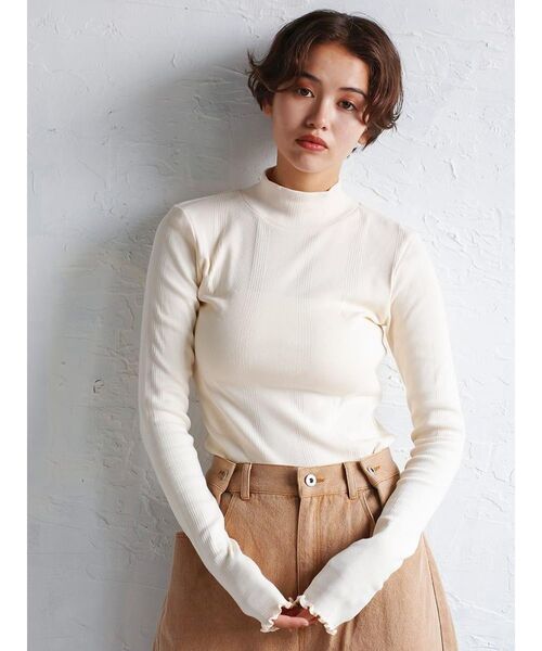 FIKA.(フィーカ)の「Prib turtle tee(Tシャツ/カットソー・レディース・ダークブラウン/杢グレー/チャコール/アイボリー/ワインレッド・FREE)」の12枚目の写真