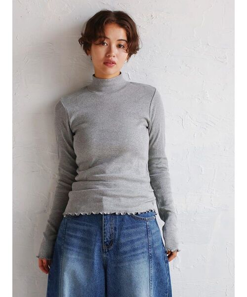 FIKA.(フィーカ)の「Prib turtle tee(Tシャツ/カットソー・レディース・ダークブラウン/杢グレー/チャコール/アイボリー/ワインレッド・FREE)」の3枚目の写真