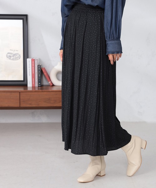GALLORIA（ギャローリア）の「タックギャザースカート（スカート・レディース・ブラック/ブラウン・S/M/L/LL）」の2枚目の写真