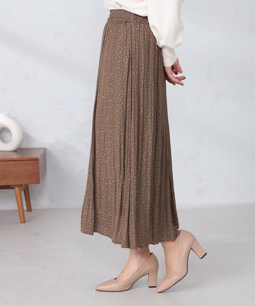 GALLORIA（ギャローリア）の「タックギャザースカート（スカート・レディース・ブラック/ブラウン・S/M/L/LL）」の3枚目の写真