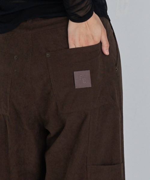 RAY CASSIN（レイカズン）の「コーデュロイペインターパンツ（その他パンツ・レディース・アイボリー/ブラウン/ネイビー・S/M）」の18枚目の写真