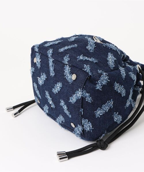 Vivienne Westwood(ヴィヴィアンウエストウッド)の「HILARY SMALL BUCKET BAG(ショルダーバッグ・レディース・ブルー系その他・FREE)」の3枚目の写真