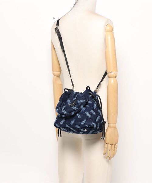 Vivienne Westwood(ヴィヴィアンウエストウッド)の「HILARY SMALL BUCKET BAG(ショルダーバッグ・レディース・ブルー系その他・FREE)」の5枚目の写真