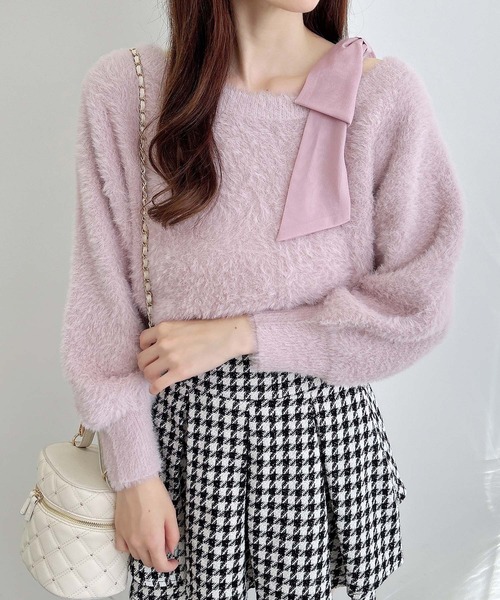 INGNI（イング）の「肩リボンワンショルフェザーニット（ニット/セーター・レディース・ピンク系6/ホワイト×ホワイト/ワイン系4/グレー系その他3/ワイン系9/ホワイト×ブラック・M）」の5枚目の写真