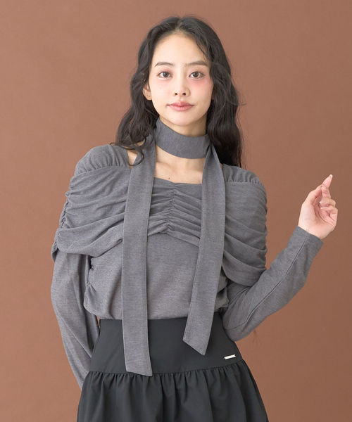 Mi-je(ミジェ)の「タイ付ギャザーオフショルカットソー【韓国ファッション】(Tシャツ/カットソー・レディース・アイボリー/グレー・F)」の2枚目の写真