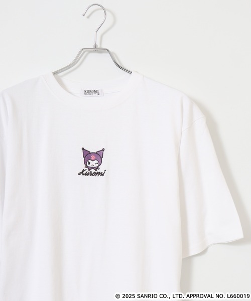 sanrio(サンリオ)の「サンリオキャラクターズ レディース ビッグシルエットTシャツ(Tシャツ/カットソー・レディース・オフホワイト/アイボリー系/ネイビー系/ブラック/ブルーグレー/グレイッシュベージュ/ホワイト系/ピンクベージュ/ピンク系その他/ホワイト系1/オートミール/ネイビー/ライトパープル/ダークグレー/ブラック系/チャコール/ホワイト/ブラック系1・M/L)」の2枚目の写真