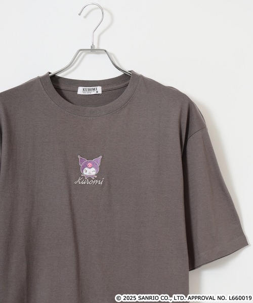 sanrio(サンリオ)の「サンリオキャラクターズ レディース ビッグシルエットTシャツ(Tシャツ/カットソー・レディース・オフホワイト/アイボリー系/ネイビー系/ブラック/ブルーグレー/グレイッシュベージュ/ホワイト系/ピンクベージュ/ピンク系その他/ホワイト系1/オートミール/ネイビー/ライトパープル/ダークグレー/ブラック系/チャコール/ホワイト/ブラック系1・M/L)」の8枚目の写真