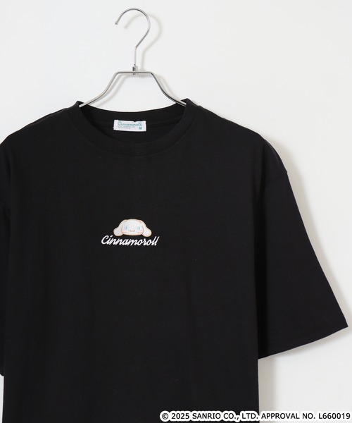 sanrio(サンリオ)の「サンリオキャラクターズ レディース ビッグシルエットTシャツ(Tシャツ/カットソー・レディース・オフホワイト/アイボリー系/ネイビー系/ブラック/ブルーグレー/グレイッシュベージュ/ホワイト系/ピンクベージュ/ピンク系その他/ホワイト系1/オートミール/ネイビー/ライトパープル/ダークグレー/ブラック系/チャコール/ホワイト/ブラック系1・M/L)」の1枚目の写真