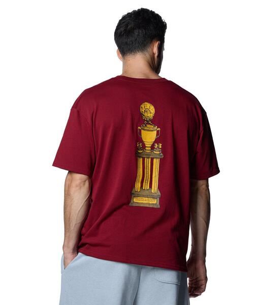 UNDER ARMOUR(アンダーアーマー)の「UAヘビーウェイト オーバーサイズ トロフィー ショートスリーブTシャツ(ライフスタイル/メンズ)(Tシャツ/カットソー・メンズ・レッド系・M/2XL/3XL/S/L/XL)」の4枚目の写真