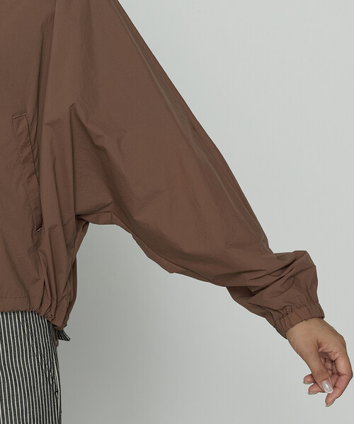 COMME CA Wardrobe（コムサワードローブ）の「〔 +サイズ 〕ドライナイロンストレッチタフタ ブルゾン（ブルゾン・レディース・ネイビー/ブラウン系その他・13号）」の18枚目の写真