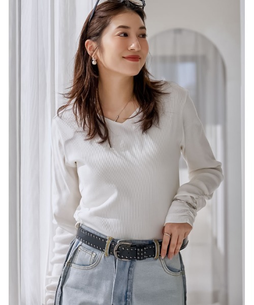 Re:EDIT（リエディ）の「[乾燥機対応][汗じみ防止][UVカット]選べるネックデザインリブカットソー袖ギャザー長袖トップス（Tシャツ/カットソー・レディース・ホワイト/ブラック/グレー/ホワイト系その他/ブラック系その他/グレー系その他/ホワイト系その他2/ブラック系その他2/グレー系その他2・MEDIUM/LARGE）」の3枚目の写真