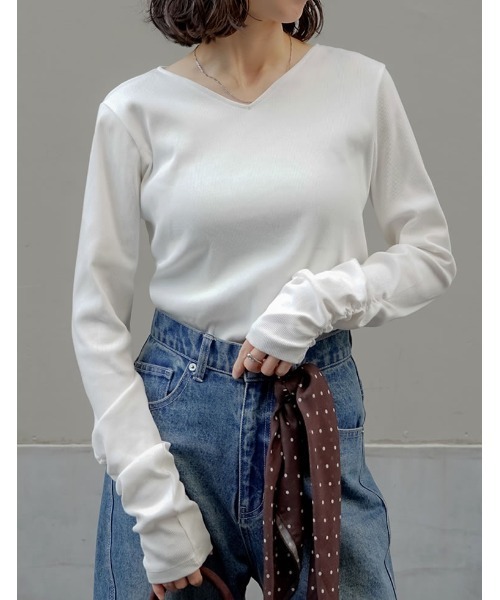 Re:EDIT（リエディ）の「[乾燥機対応][汗じみ防止][UVカット]選べるネックデザインリブカットソー袖ギャザー長袖トップス（Tシャツ/カットソー・レディース・ホワイト/ブラック/グレー/ホワイト系その他/ブラック系その他/グレー系その他/ホワイト系その他2/ブラック系その他2/グレー系その他2・MEDIUM/LARGE）」の14枚目の写真