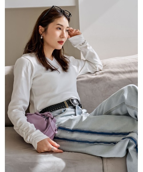 Re:EDIT（リエディ）の「[乾燥機対応][汗じみ防止][UVカット]選べるネックデザインリブカットソー袖ギャザー長袖トップス（Tシャツ/カットソー・レディース・ホワイト/ブラック/グレー/ホワイト系その他/ブラック系その他/グレー系その他/ホワイト系その他2/ブラック系その他2/グレー系その他2・MEDIUM/LARGE）」の10枚目の写真