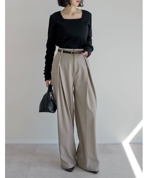 Re:EDIT（リエディ）の「[乾燥機対応][汗じみ防止][UVカット]選べるネックデザインリブカットソー袖ギャザー長袖トップス（Tシャツ/カットソー・レディース・ホワイト/ブラック/グレー/ホワイト系その他/ブラック系その他/グレー系その他/ホワイト系その他2/ブラック系その他2/グレー系その他2・MEDIUM/LARGE）」の17枚目の写真