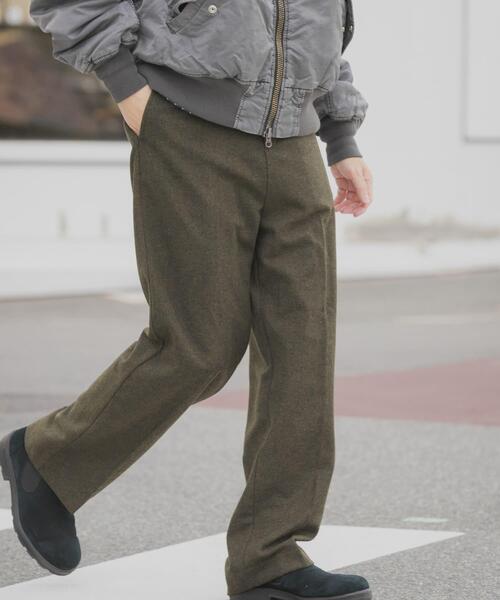 ITEMS URBANRESEARCH（アイテムズ アーバンリサーチ）の「ウール混テーパードパンツ（その他パンツ・メンズ・モカ/ブラック/カーキ・MEDIUM/LARGE）」の4枚目の写真