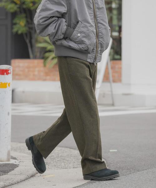 ITEMS URBANRESEARCH（アイテムズ アーバンリサーチ）の「ウール混テーパードパンツ（その他パンツ・メンズ・モカ/ブラック/カーキ・MEDIUM/LARGE）」の16枚目の写真