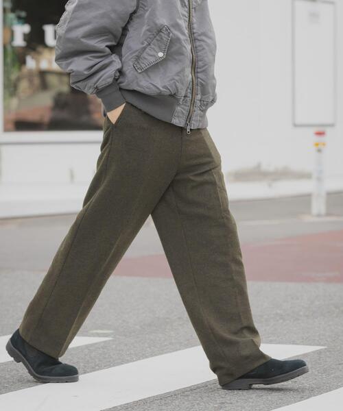 ITEMS URBANRESEARCH（アイテムズ アーバンリサーチ）の「ウール混テーパードパンツ（その他パンツ・メンズ・モカ/ブラック/カーキ・MEDIUM/LARGE）」の17枚目の写真