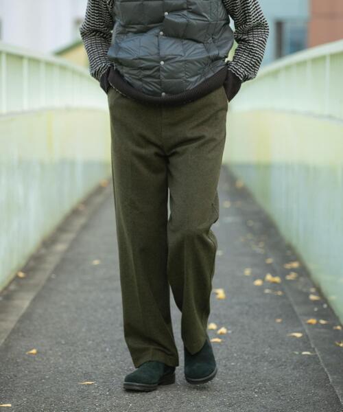ITEMS URBANRESEARCH（アイテムズ アーバンリサーチ）の「ウール混テーパードパンツ（その他パンツ・メンズ・モカ/ブラック/カーキ・MEDIUM/LARGE）」の19枚目の写真