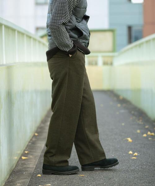 ITEMS URBANRESEARCH（アイテムズ アーバンリサーチ）の「ウール混テーパードパンツ（その他パンツ・メンズ・モカ/ブラック/カーキ・MEDIUM/LARGE）」の21枚目の写真