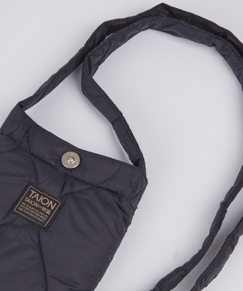 TAION（タイオン）の「ミリタリー クロスボディ ダウンバッグS-ソフトシェル 《TAION/タイオン》（ショルダーバッグ・レディース・ベージュ/ネイビー/グリーン/オフホワイト/カーキ・フリー）」の14枚目の写真