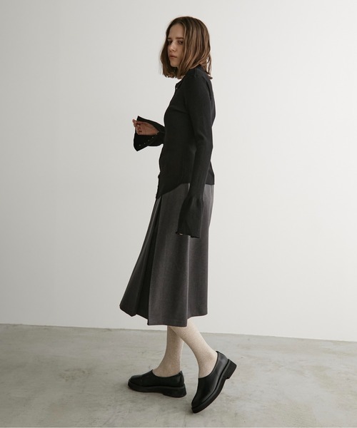 LOSCa(ロスカ)の「2WAYプリーツフレアミディスカート/ベルト付き(スカート・レディース・ブラック/グレー・M/S)」の14枚目の写真