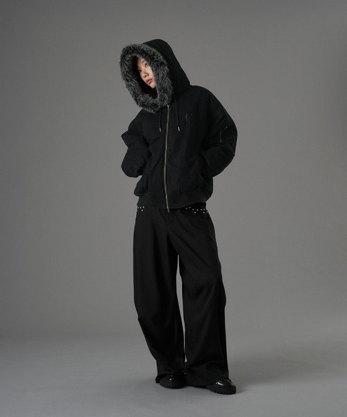 ONCILY(オンシェリー)の「HEART LOGO DUCK FAUX-FUR BLOUSON / ハートロゴダックフェイクファーブルゾン(ブルゾン・メンズ・ブラック/ブラウン・LARGE/MEDIUM/SMALL)」の11枚目の写真