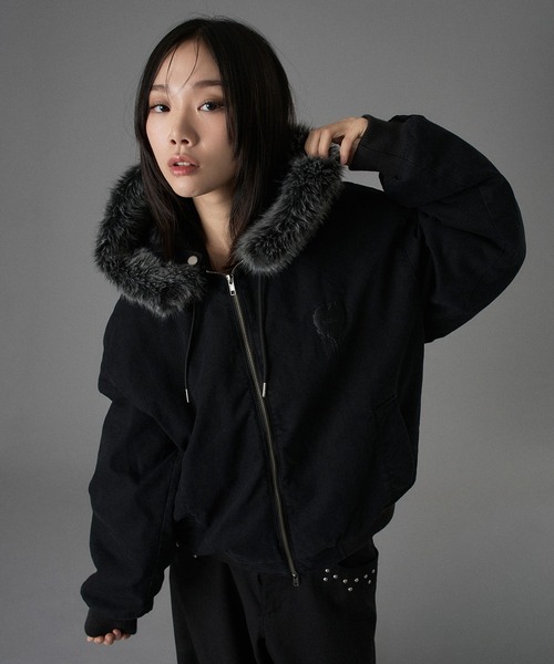 ONCILY(オンシェリー)の「HEART LOGO DUCK FAUX-FUR BLOUSON ONCILY(オンシェリー)の「HEART LOGO DUCK FAUX-FUR BLOUSON