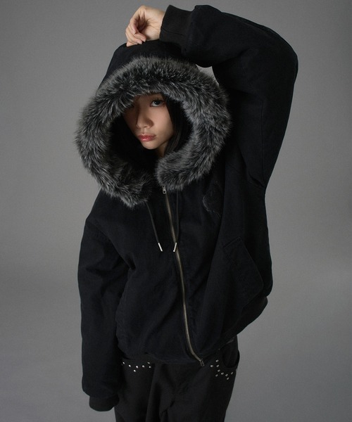 ONCILY(オンシェリー)の「HEART LOGO DUCK FAUX-FUR BLOUSON ONCILY(オンシェリー)の「HEART LOGO DUCK FAUX-FUR BLOUSON