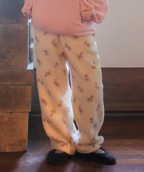 TTUDEMENT（トュードメント）の「FLORAL FLEECE PANTS IVORY（その他パンツ・レディース・その他・SMALL/MEDIUM）」の9枚目の写真