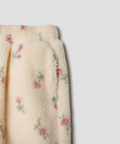 TTUDEMENT（トュードメント）の「FLORAL FLEECE PANTS IVORY（その他パンツ・レディース・その他・SMALL/MEDIUM）」の3枚目の写真