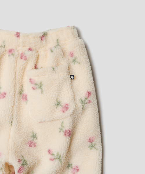 TTUDEMENT（トュードメント）の「FLORAL FLEECE PANTS IVORY（その他パンツ・レディース・その他・SMALL/MEDIUM）」の4枚目の写真