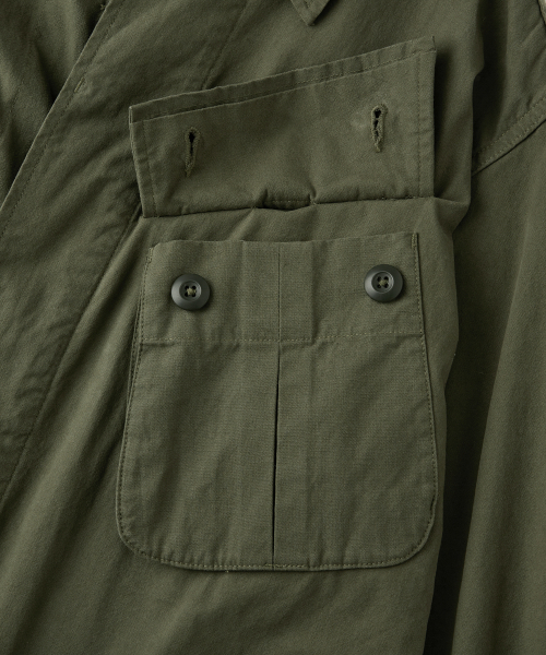 OUTSTANDING(アウトスタンディング)の「2ND POPLIN JUNGLE FATIGUE JACKET_OLIVE(ミリタリージャケット・メンズ・その他・SMALL/MEDIUM/LARGE)」の8枚目の写真