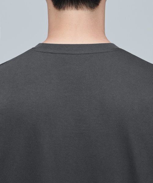 MUSINSA STANDARD（ムシンサスタンダード）の「リラックスフィットクルーネックTシャツ2 [ガンメタル]（Tシャツ/カットソー・メンズ・その他・MEDIUM/LARGE/X-LARGE/XX-LARGE/XXX-LARGE/SMALL）」の5枚目の写真