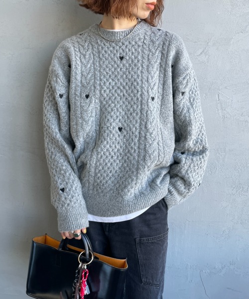 NOIR FABRIK/ヌワールファブリック] ハート刺繍 ケーブルニットプル