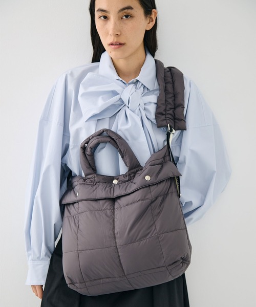 beautiful people(ビューティフルピープル)の「【beautiful people×THE TOKYO/ビューティフルピープル×ザトウキョウ】別注 shoulder bag/ショルダーバッグ/ナイロンバッグ/ヘルメットバッグ/巾着バッグ(ショルダーバッグ・レディース・ブラック/カーキ/グレー・FREE)」の21枚目の写真