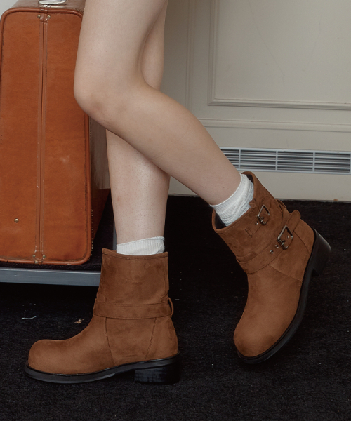 ANOETIC(アノエティック)の「ANC DOUBLE BUCKLE BOOTS_BROWN(ブーツ・レディース・その他・23cm/23.5cm/24cm/24.5cm/25cm)」の1枚目の写真