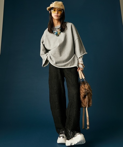 GEVS.(ジェイヴィス)の「レースクルーネックプルオーバー<大きいサイズ有>GEVS.(Tシャツ/カットソー・レディース・ブラック/オフホワイト・M/5L/4L/3L/LL/L)」の8枚目の写真