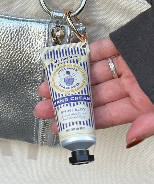 BIRTHDAY BAR(バースデイバー)の「HAND MATE HAND CREAM(ハンドケア/ハンドクリーム・レディース・レッド/ネイビー・0)」の10枚目の写真