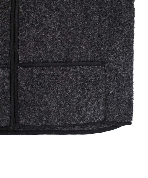 COLD BREAKER（コールドブレーカー）の「【COLD BREAKER/コールドブレーカー】V NECK ZIP VEST（その他アウター・メンズ・ベージュ/ブラック・LARGE/MEDIUM）」の6枚目の写真