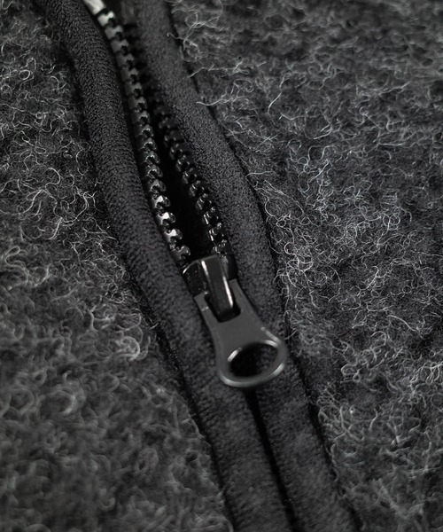 COLD BREAKER（コールドブレーカー）の「【COLD BREAKER/コールドブレーカー】V NECK ZIP VEST（その他アウター・メンズ・ベージュ/ブラック・LARGE/MEDIUM）」の7枚目の写真